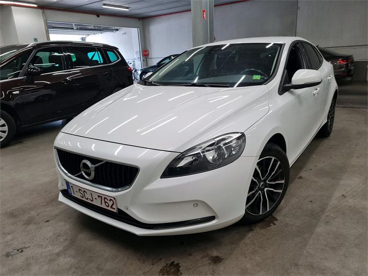 VOLVO V40 2017 yv1mv7481h2434146