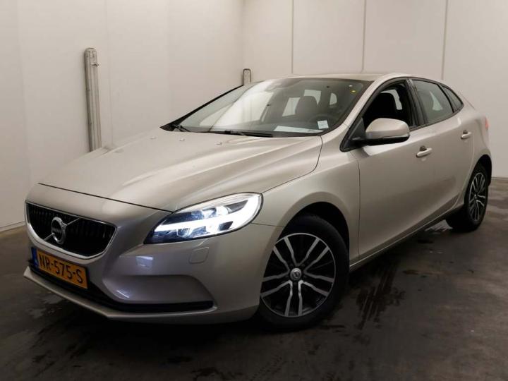 VOLVO V40 2017 yv1mv7481h2434816