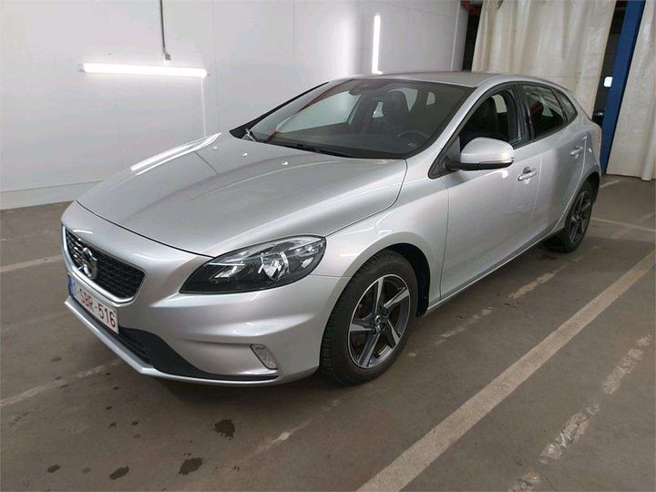 VOLVO V40 2017 yv1mv7481h2435464