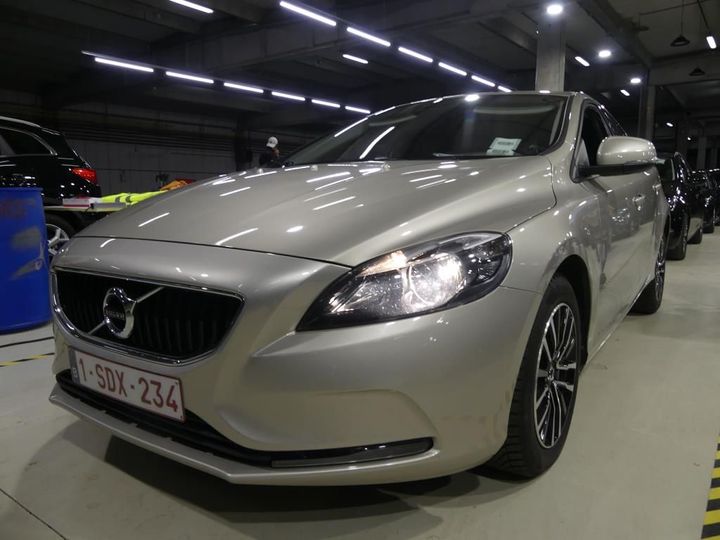 VOLVO V40 - 2016 2017 yv1mv7481h2438251