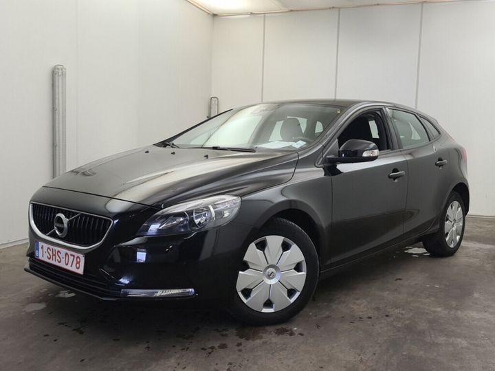 VOLVO V40 2017 yv1mv7481h2438491