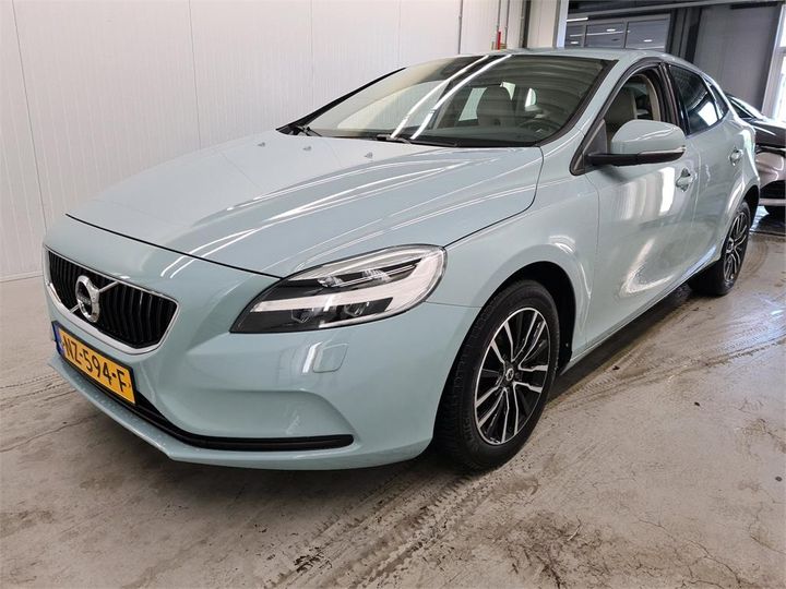 VOLVO V40 2017 yv1mv7481h2439414