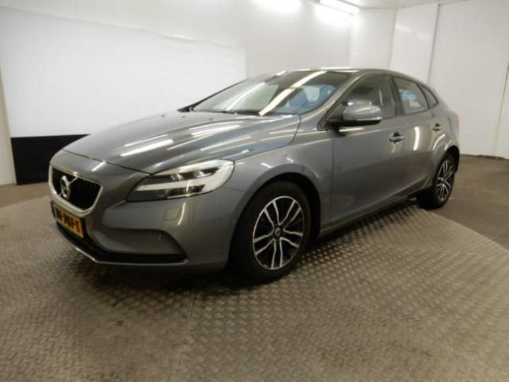 VOLVO V40 2017 yv1mv7481h2439588