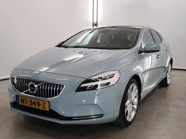 VOLVO V40 2017 yv1mv7481h2439928