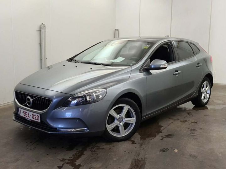 VOLVO V40 2017 yv1mv7481h2440283