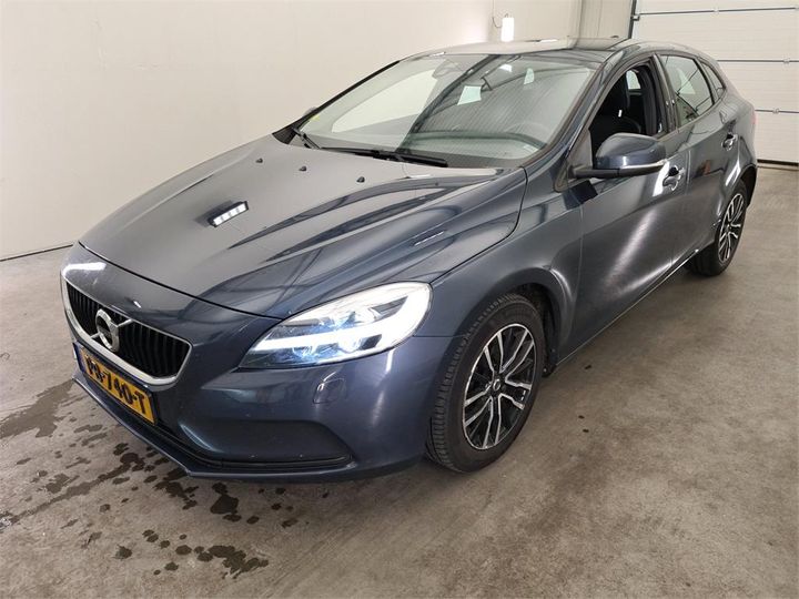 VOLVO V40 2017 yv1mv7481j2443616