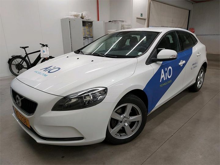 VOLVO V40 2017 yv1mv7481j2444228