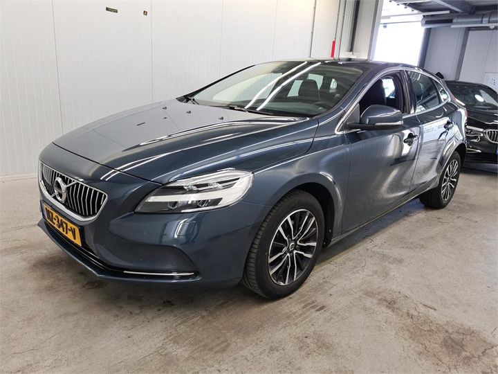 VOLVO V40 2017 yv1mv7481j2444758