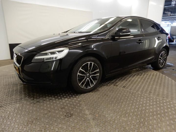 VOLVO V40 2017 yv1mv7481j2444876