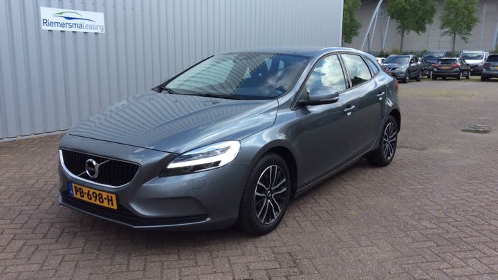 VOLVO V40 2017 yv1mv7481j2446281