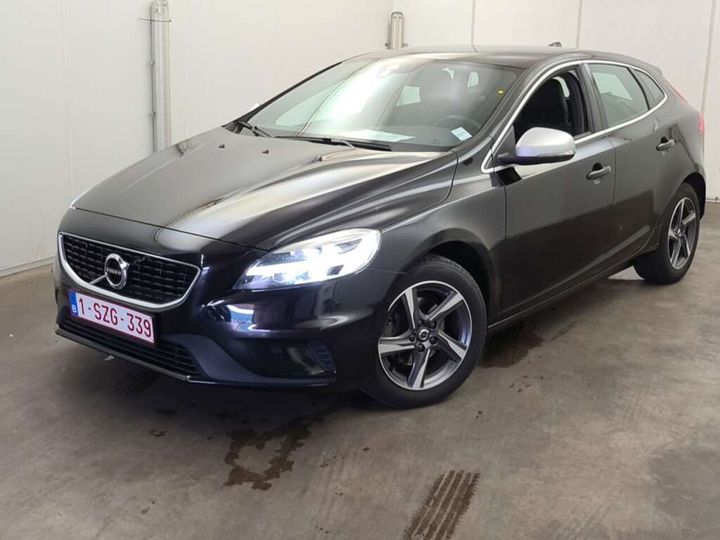 VOLVO V40 2017 yv1mv7481j2446915