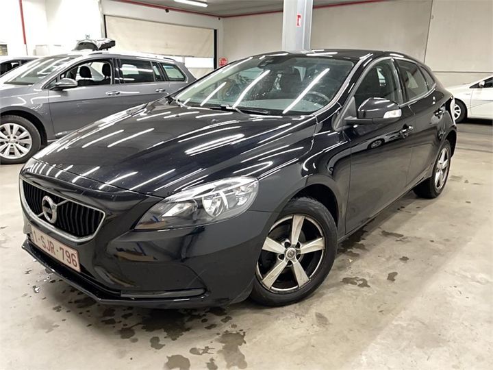 VOLVO V40 2017 yv1mv7481j2447099