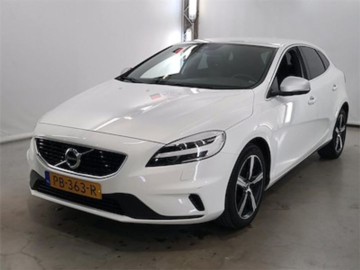 VOLVO V40 2017 yv1mv7481j2447923