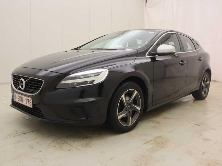 VOLVO V40 2017 yv1mv7481j2448115