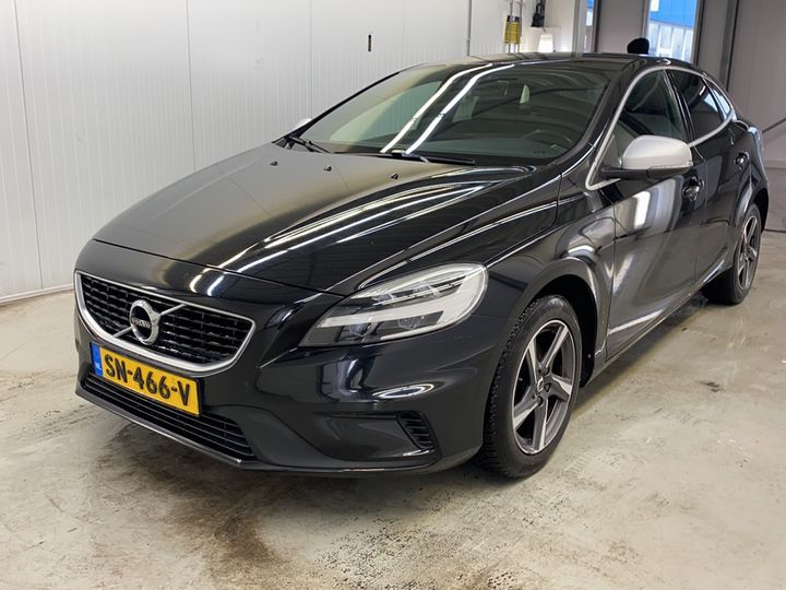 VOLVO V40 2017 yv1mv7481j2448119