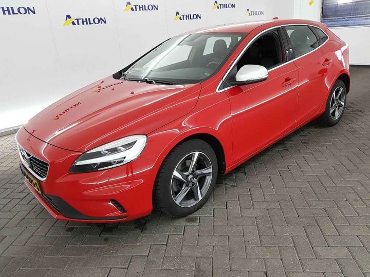 VOLVO V40 2017 yv1mv7481j2449058