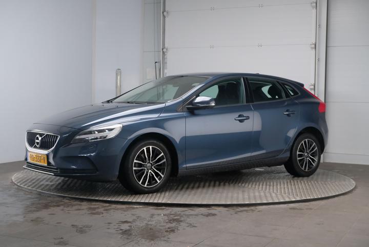 VOLVO V40 2017 yv1mv7481j2449843