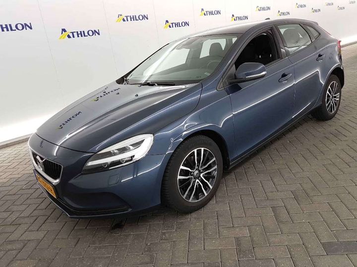 VOLVO V40 2017 yv1mv7481j2450586