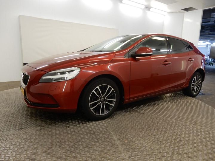 VOLVO V40 2017 yv1mv7481j2451743