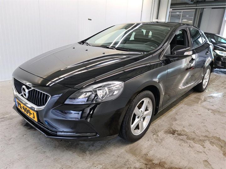 VOLVO V40 2017 yv1mv7481j2453463