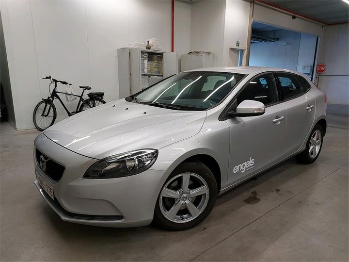 VOLVO V40 2017 yv1mv7481j2453848