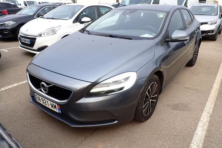 VOLVO V40 2017 yv1mv7481j2455531