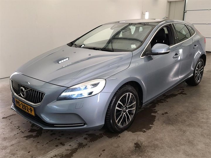 VOLVO V40 2017 yv1mv7481j2456786