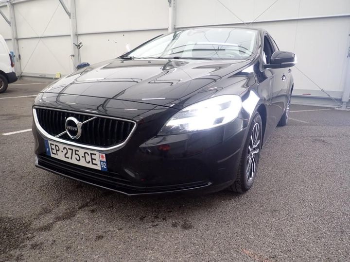 VOLVO V40 2017 yv1mv7481j2457319