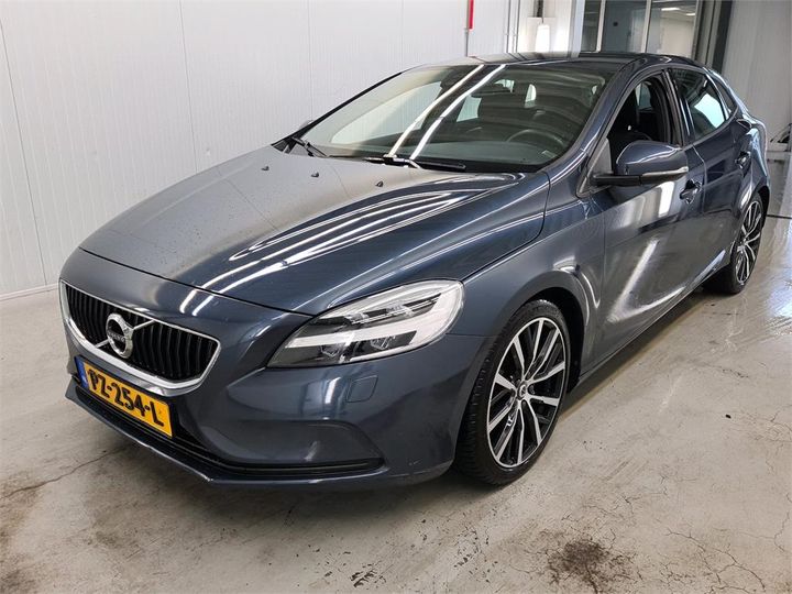 VOLVO V40 2017 yv1mv7481j2457784