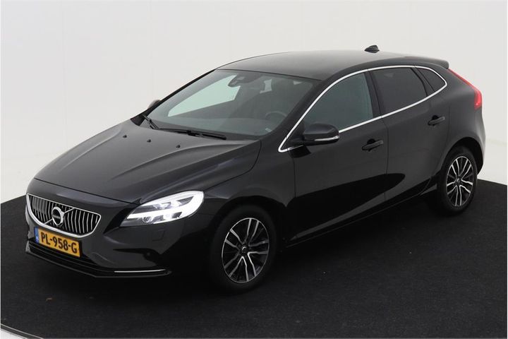 VOLVO V40 2017 yv1mv7481j2459237