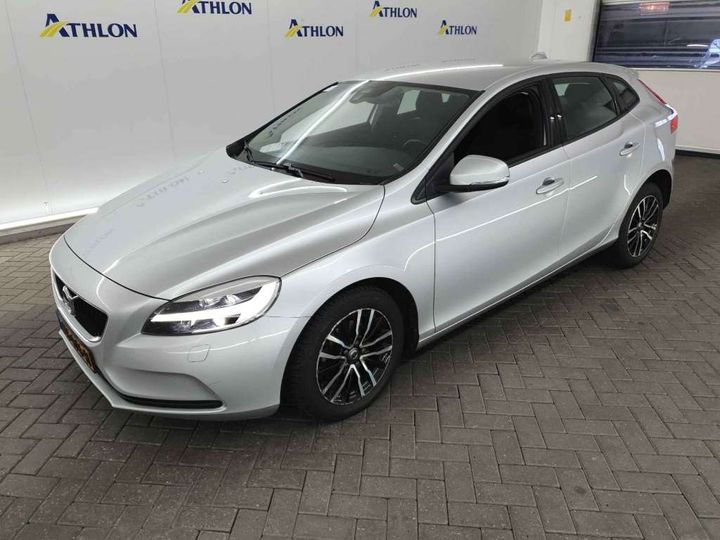 VOLVO V40 2018 yv1mv7481j2459650