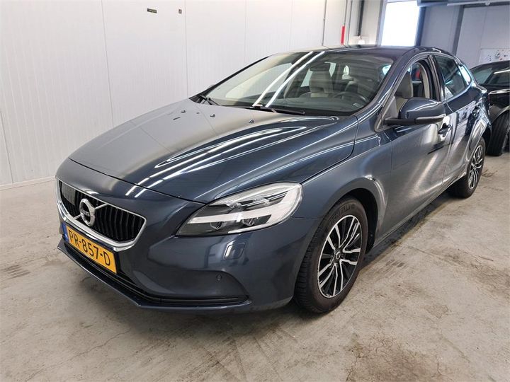 VOLVO V40 2017 yv1mv7481j2461006