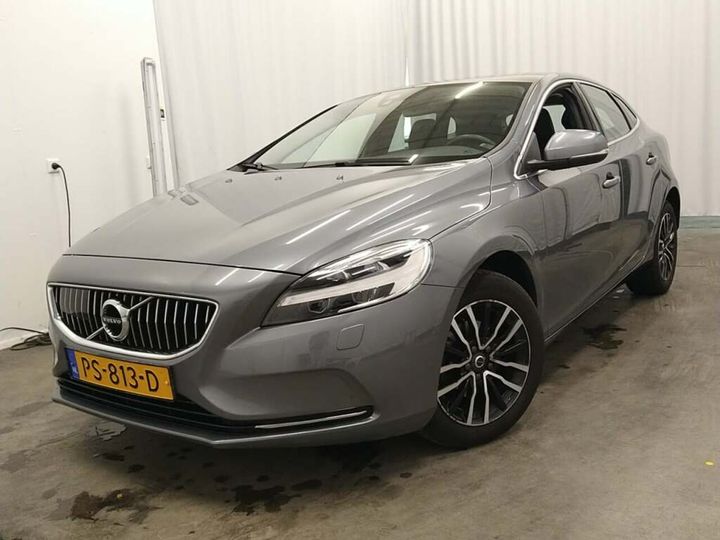 VOLVO V40 2017 yv1mv7481j2461360