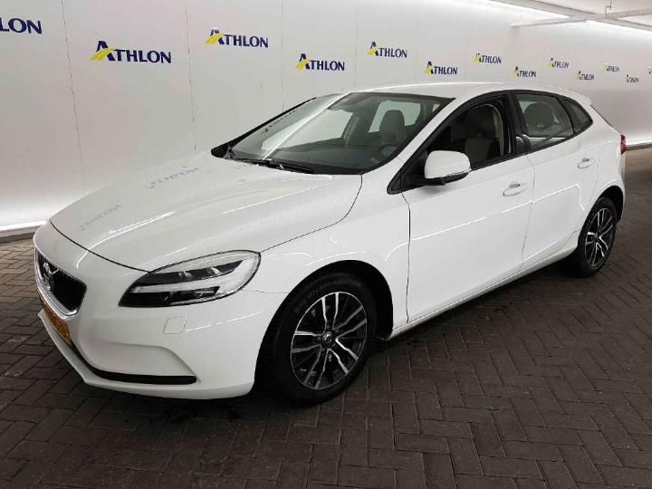 VOLVO V40 2017 yv1mv7481j2463072