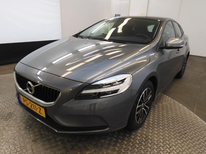 VOLVO V40 2017 yv1mv7481j2464208