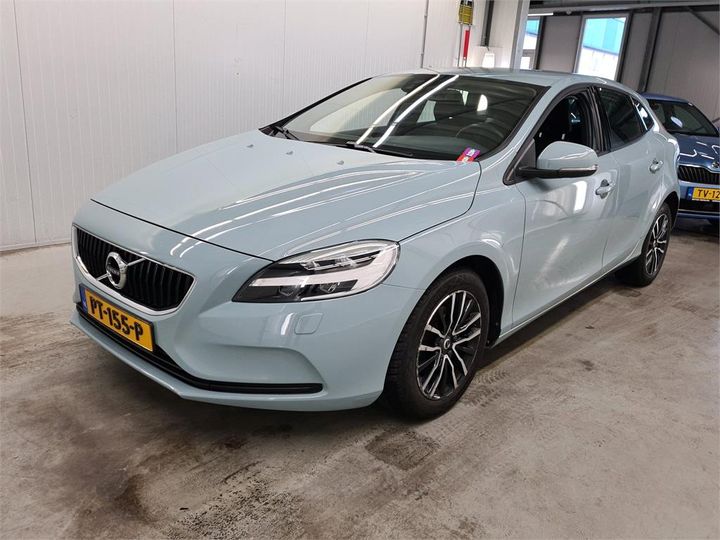 VOLVO V40 2017 yv1mv7481j2464528