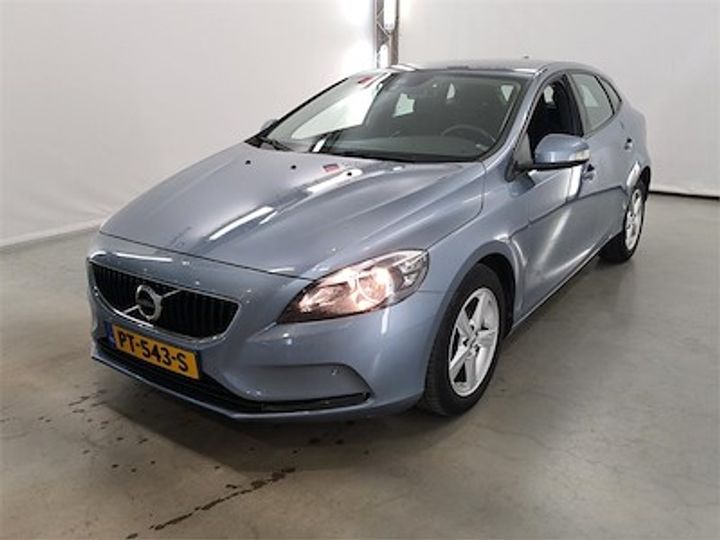 VOLVO V40 2017 yv1mv7481j2465014