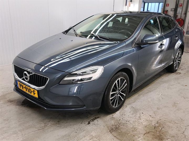 VOLVO V40 2017 yv1mv7481j2465542