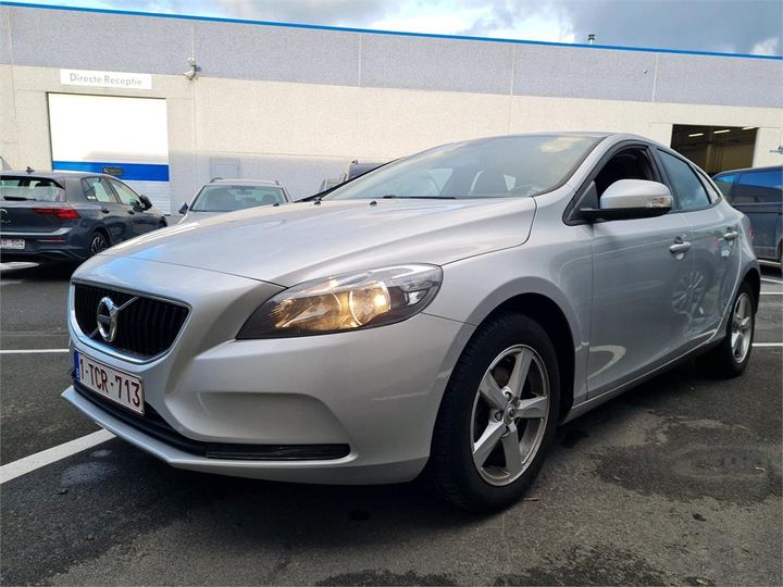 VOLVO V40 2017 yv1mv7481j2467136