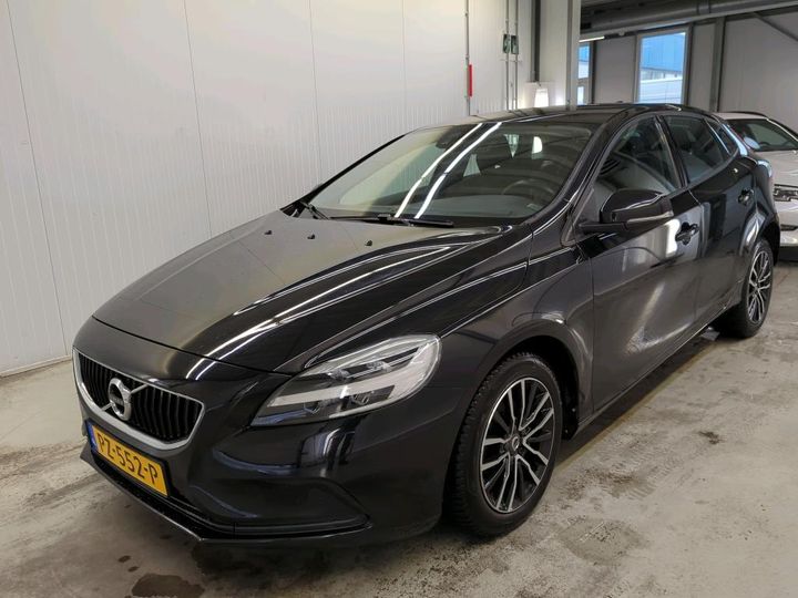 VOLVO V40 2017 yv1mv7481j2469416