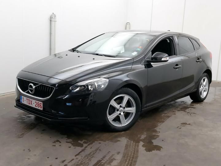 VOLVO V40 2017 yv1mv7481j2469999