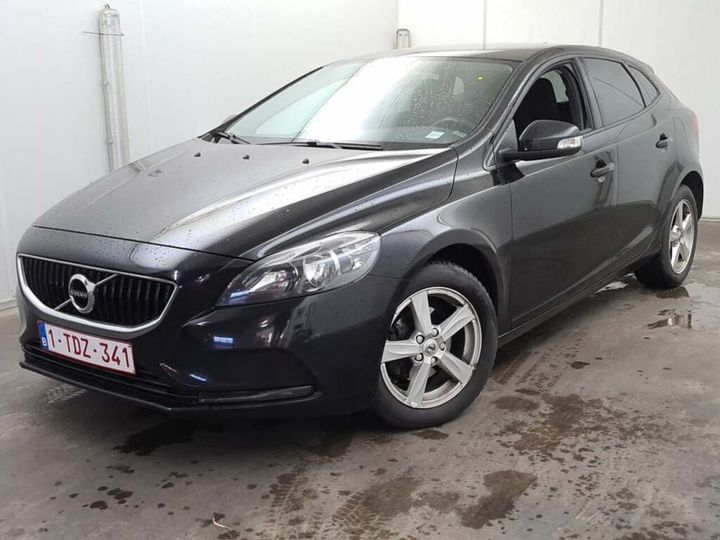 VOLVO V40 2017 yv1mv7481j2471077