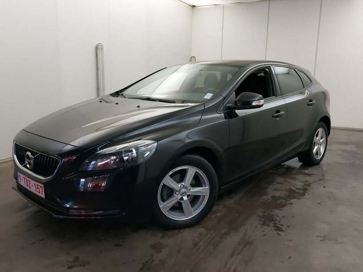 VOLVO V40 2017 yv1mv7481j2471096