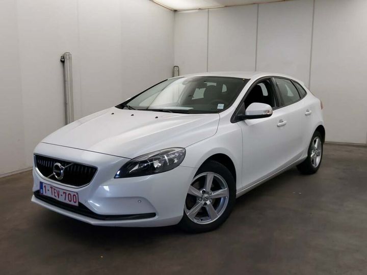 VOLVO V40 2017 yv1mv7481j2472495