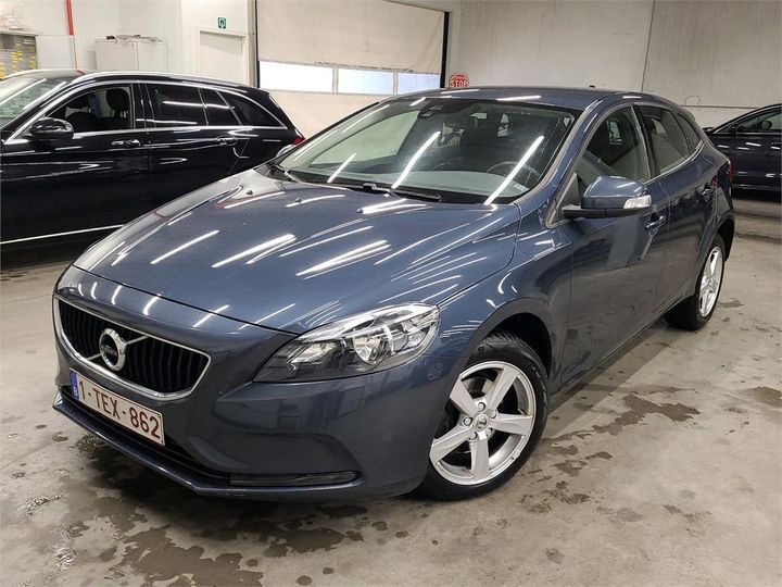 VOLVO V40 2017 yv1mv7481j2473004