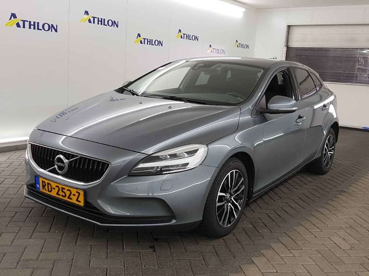 VOLVO V40 2017 yv1mv7481j2474013