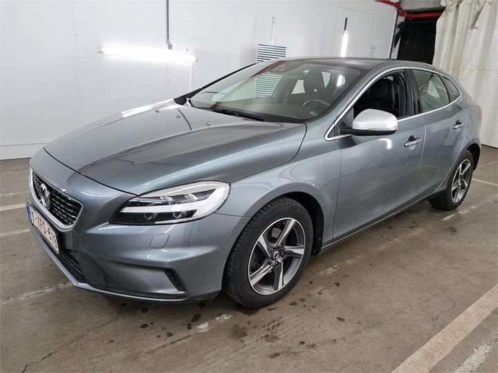 VOLVO V40 2017 yv1mv7481j2474041