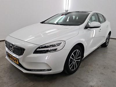 VOLVO V40 2017 yv1mv7481j2474928