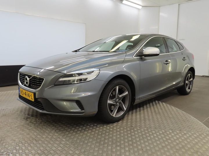 VOLVO V40 2017 yv1mv7481j2476264