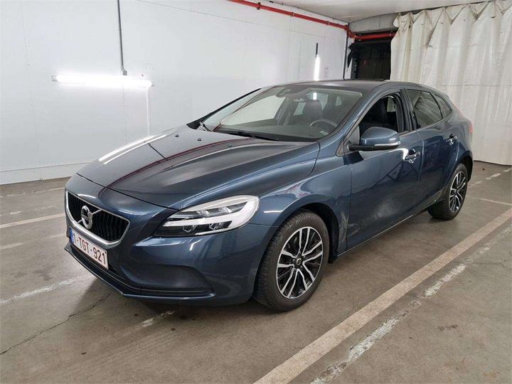 VOLVO V40 2017 yv1mv7481j2477015